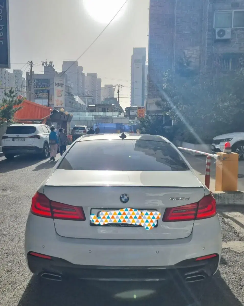 BMW520d 리어휀다 G30전기형